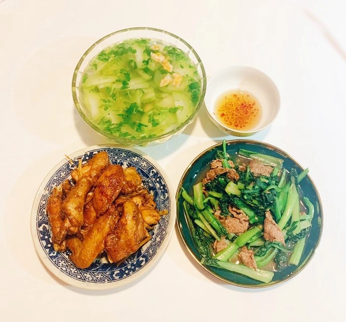 Ở nhà mùa dịch 8x ngày nào cũng nấu 3 bữa toàn món ngon chồng ăn không thấy chán - 10