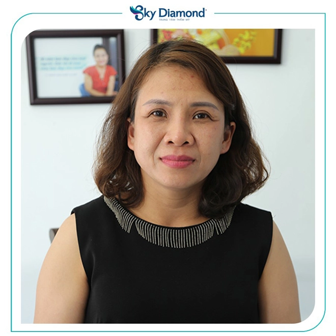 Phụ nữ trung niên nên treo mày hay cắt mí - 3