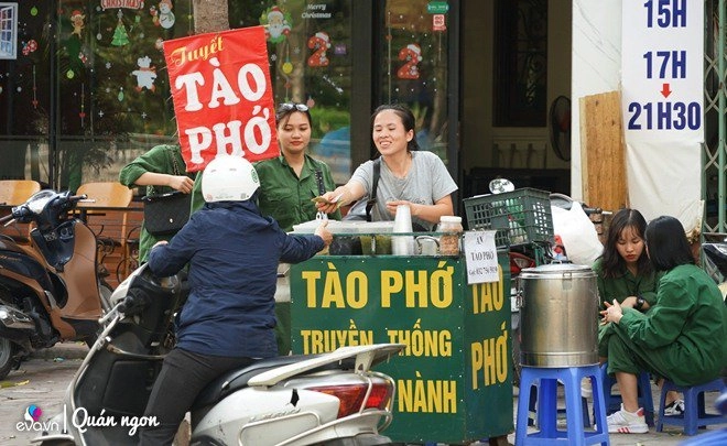 Quán tào phớ hoa nhài có một không hai ở nguyễn ngọc vũ mùa hè bán gần nghìn cốc - 1