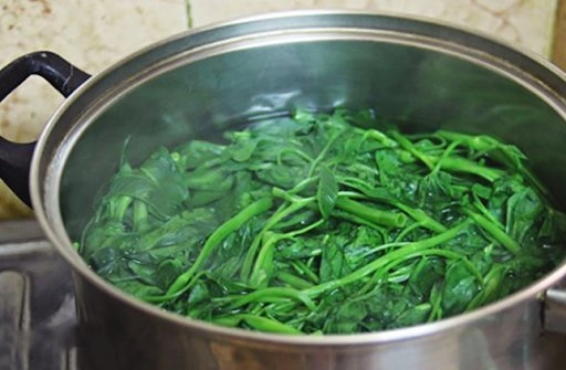 Rau muống xào tỏi ngon xanh giòn có cách làm đơn giản - 3