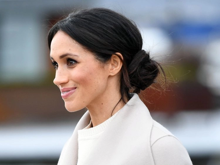 Rời khỏi hoàng gia meghan markle tạm biệt lối makeup nhẹ nhàng chuyển sang trang điểm đậm sắc sảo - 12