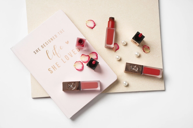 Roses matte lipstick thỏi son hot cho những ngày hè nóng nực - 2