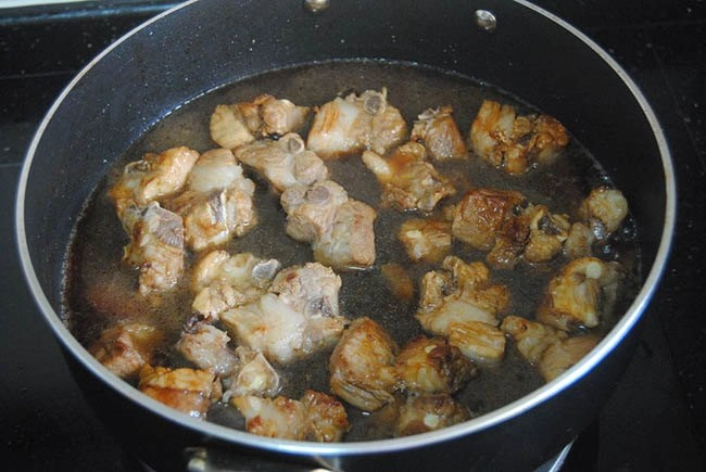 Sườn kho khoai mặn ngọt lạ miệng thêm canh sấu là đánh bại ngày hè - 6