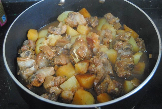 Sườn kho khoai mặn ngọt lạ miệng thêm canh sấu là đánh bại ngày hè - 7
