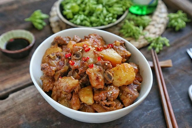 Sườn kho khoai mặn ngọt lạ miệng thêm canh sấu là đánh bại ngày hè - 8