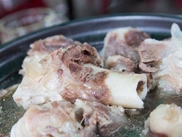 Thêm thìa gia vị này rang chín nước xương hầm trong ngọt sâu hết sạch cả mùi hôi - 3