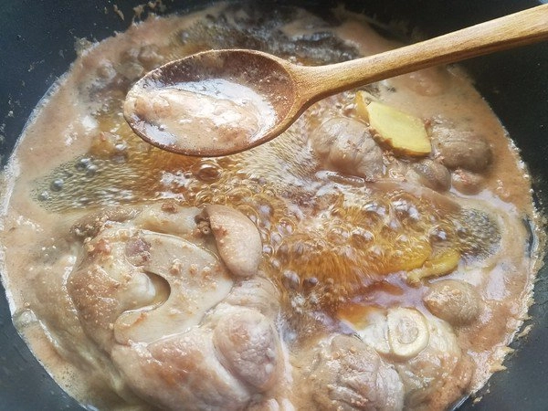 Thịt chân giò hầm chao thơm ngon nóng hổi đãi cả nhà cuối tuần - 7
