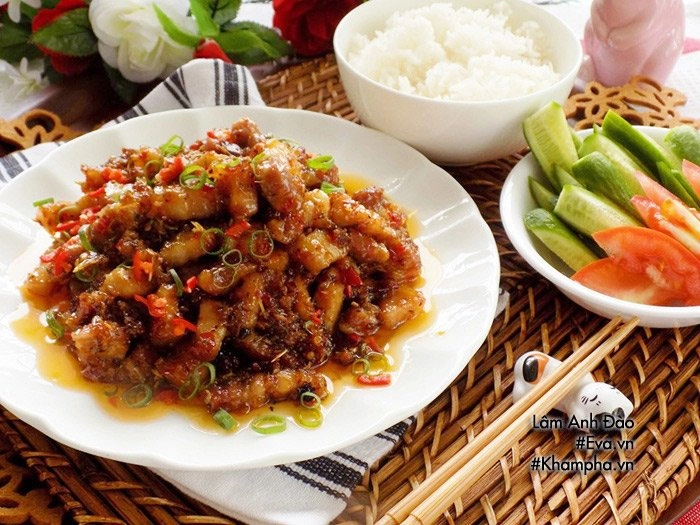 Thịt rim sả ớt đậm đà mỗi người ăn 3-4 bát cơm chẳng có gì là lạ - 6