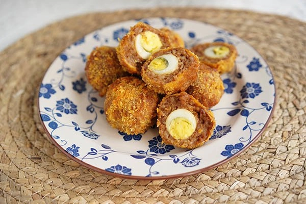 Thịt viên trứng cút giòn tan với nồi chiên không dầu cả nhà lớn bé thích mê - 1