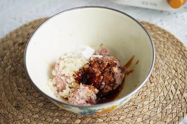 Thịt viên trứng cút giòn tan với nồi chiên không dầu cả nhà lớn bé thích mê - 2