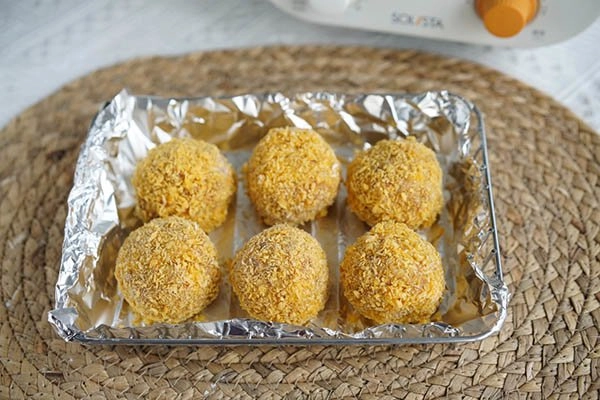 Thịt viên trứng cút giòn tan với nồi chiên không dầu cả nhà lớn bé thích mê - 8