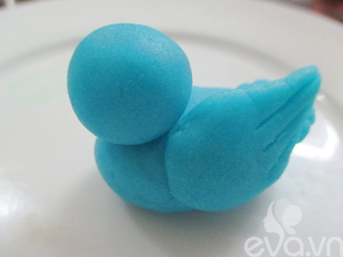 Trang trí fondant hình chim xanh dễ thương - 4