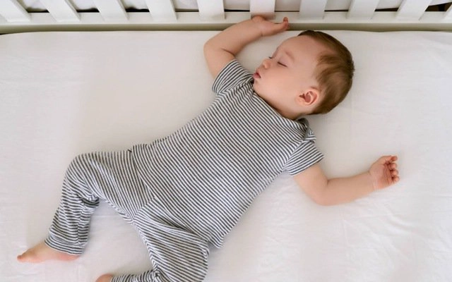 Trẻ 2 tuổi khóc đêm cách khắc phục các vấn đề về giấc ngủ của bé - 6