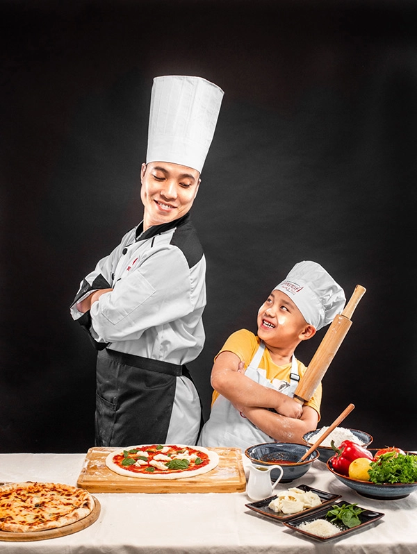 Trẻ học yêu thương từ công việc nấu nướng - 2