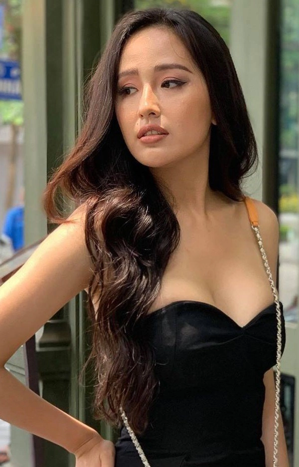 Trông qua gợi cảm là thế nhưng nhìn kỹ mới thấy makeup của mai phương thúy cũng nhiều khuyết điểm - 4