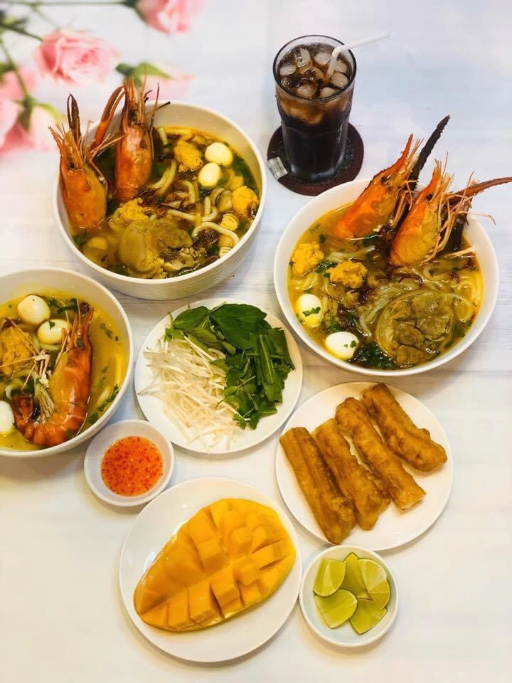 Vợ 8x nấu ngon thế này bảo sao chồng tự tin chỉ mời khách về nhà chứ không ra quán - 3