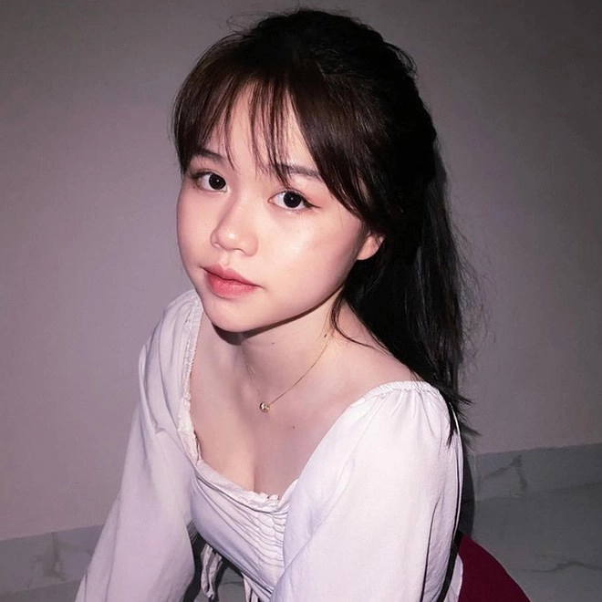 Xuất hiện cùng quang hải nhan sắc huỳnh anh gây tranh cãi nhưng chị em nên học theo điểm này - 6