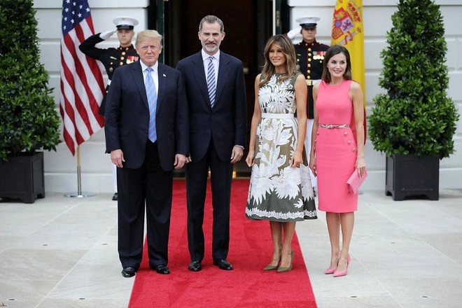 Xung xinh vay đam đe nhat phu nhan mỹ tre đep lan at con gái tt trump - 14