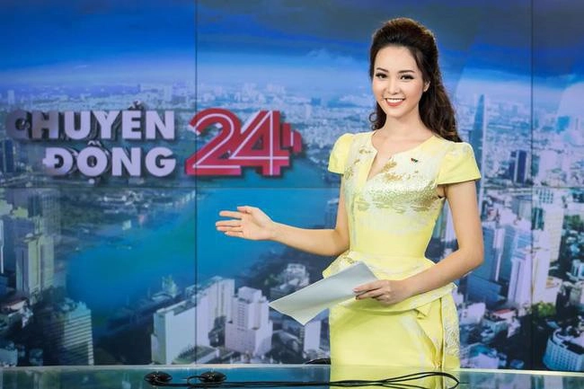 Ăn mặc chỉn chu lên sóng đâu biết dàn btv của vtv lại chỉ mang chân đất dép lê - 2