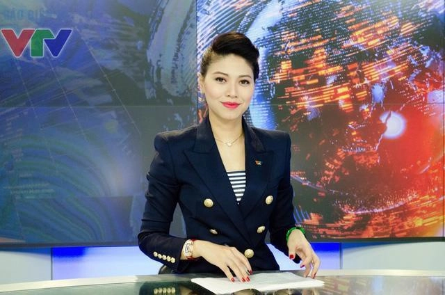 Ăn mặc chỉn chu lên sóng đâu biết dàn btv của vtv lại chỉ mang chân đất dép lê - 3