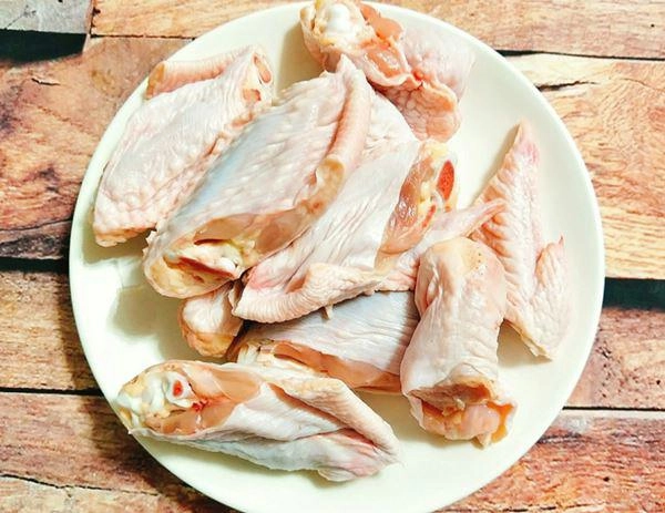 Cánh gà chiên nước mắm giòn ngon ăn hết cả đĩa mà không thấy chán - 2