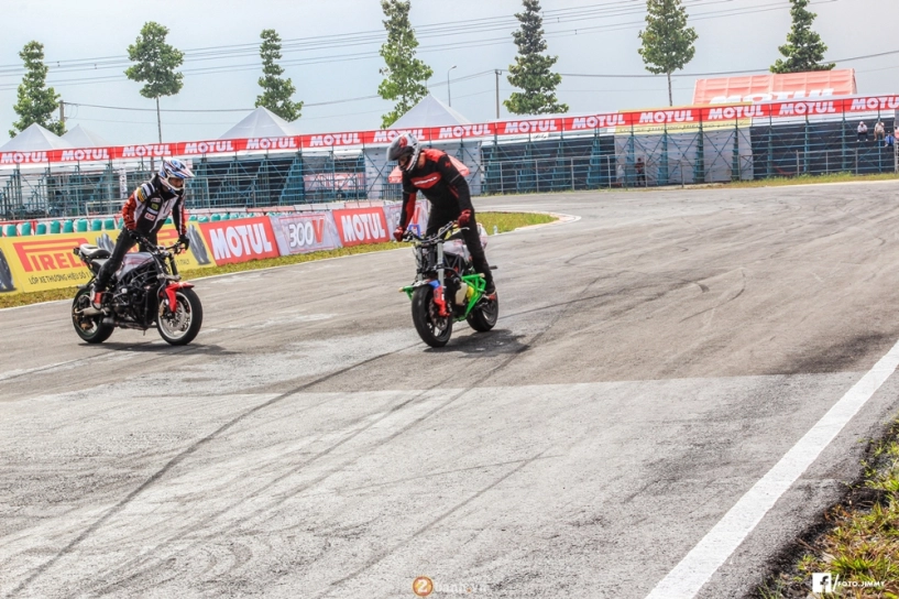 clip - cặp đôi stunt nổi tiếng tiếp lửa tại motul racing cup 2016 - 1