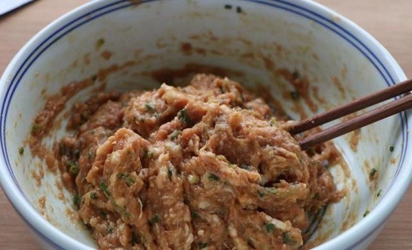 Cơm nguội đừng rang làm theo cách này chắc chắn lớn nhỏ đều yêu bao nhiêu cũng hết - 4