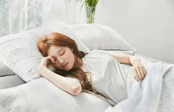 Cột tóc hai sừng nhí nhảnh dương mịch cũng không thể ăn gian tuổi tác vì làn da nhăn nheo - 8