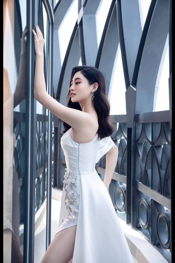 Đang mùa thi cử mà sợ béo lương thuỳ linh chăm chỉ tranh thủ ca trưa trốn đi tập gym - 9