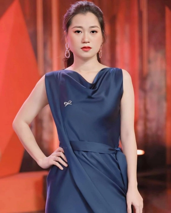 Diện váy cúp ngực xẻ bạo khoe lưng trần lâm vỹ dạ làm hội chị em showbiz bái phục - 10