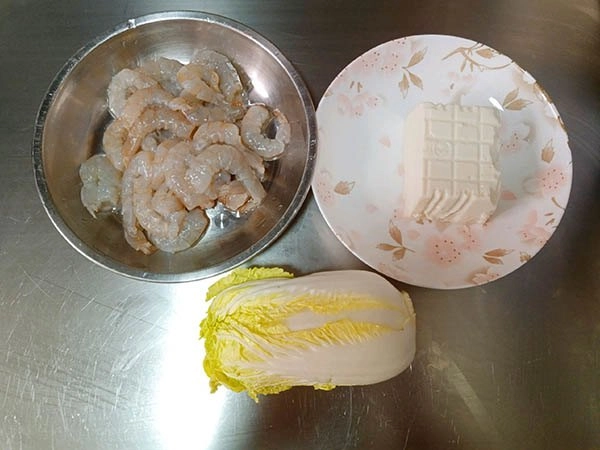 Đừng vội chê canh cải thảo nhạt nhẽo thêm 2 nguyên liệu này thành món ngon tuyệt hảo - 1