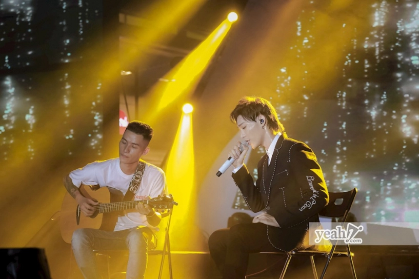 Erik hát live liên tục 7 bài hát trong vòng 2 tiếng đồng hồ tại showcase đầu tiên trong sự nghiệp - 4