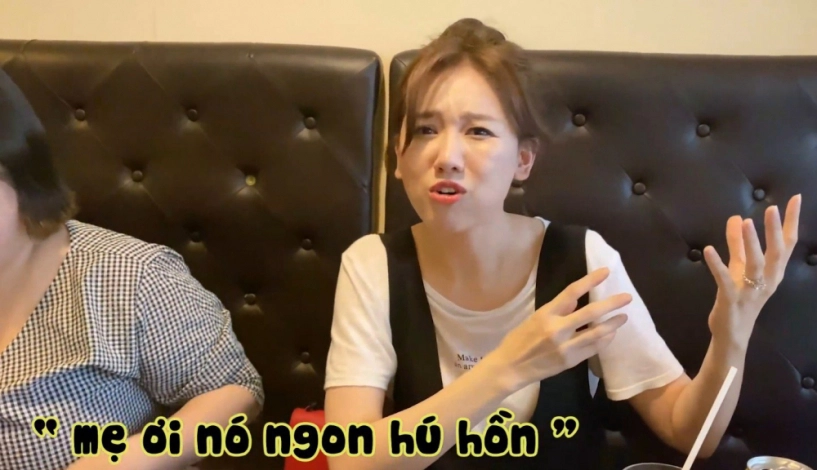Hari won gác chân ngồi ăn trong quán hàn quốc còn khen món ăn mình tự nghĩ ra - 12