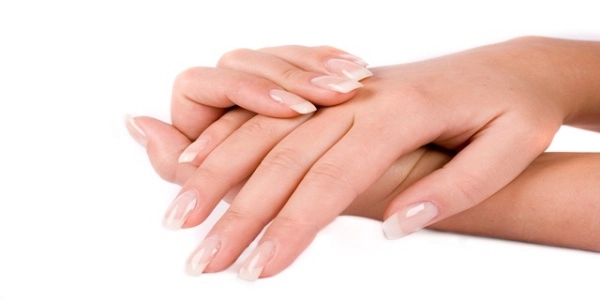 Hội chị em hoa hậu khoe nails lấp lánh nhưng móng tay của hhen niê là khác biệt nhất - 11