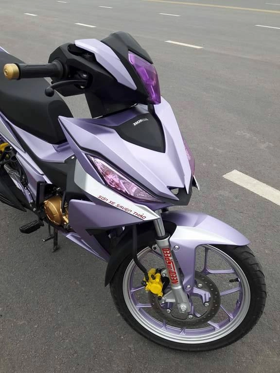 Honda winner 150 đáng yêu với bộ áo màu hồng - 3