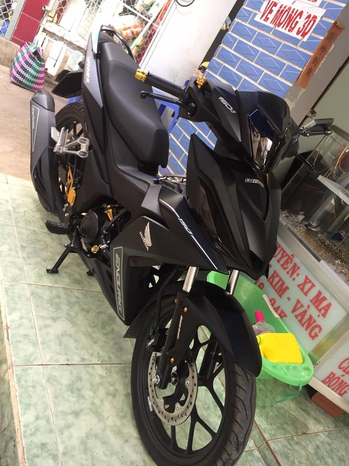 Honda winner cực ngầu với bộ áo matte black của biker bạc liêu - 1