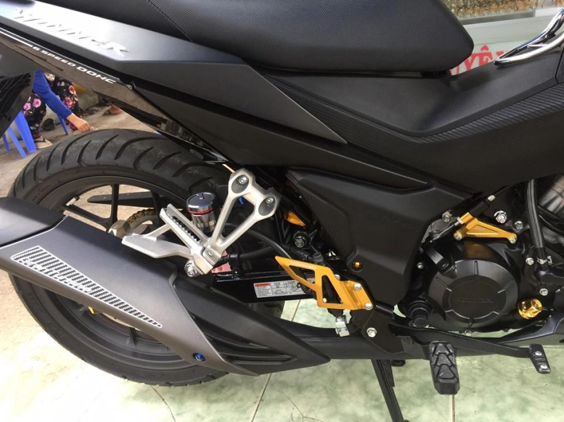 Honda winner cực ngầu với bộ áo matte black của biker bạc liêu - 3