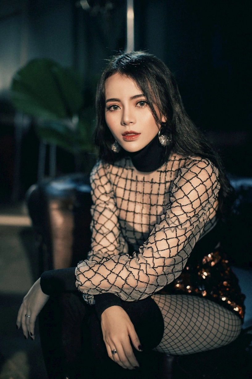 Kim thành sgirl khiến fans tò mò về mv sắp ra mắt đầy ma mị và hấp dẫn - 3