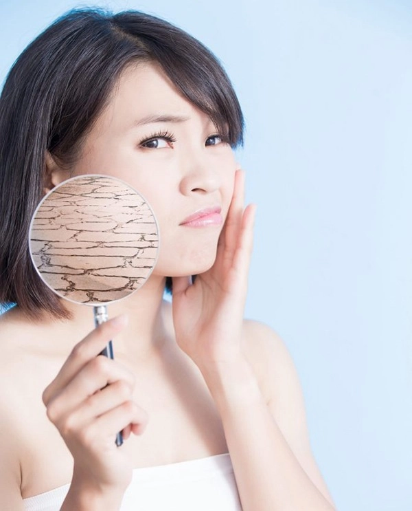Lầm tưởng da thiếu ẩm với thiếu nước chị em tốn kém tiền bạc công sức da vẫn đổ dầu - 2