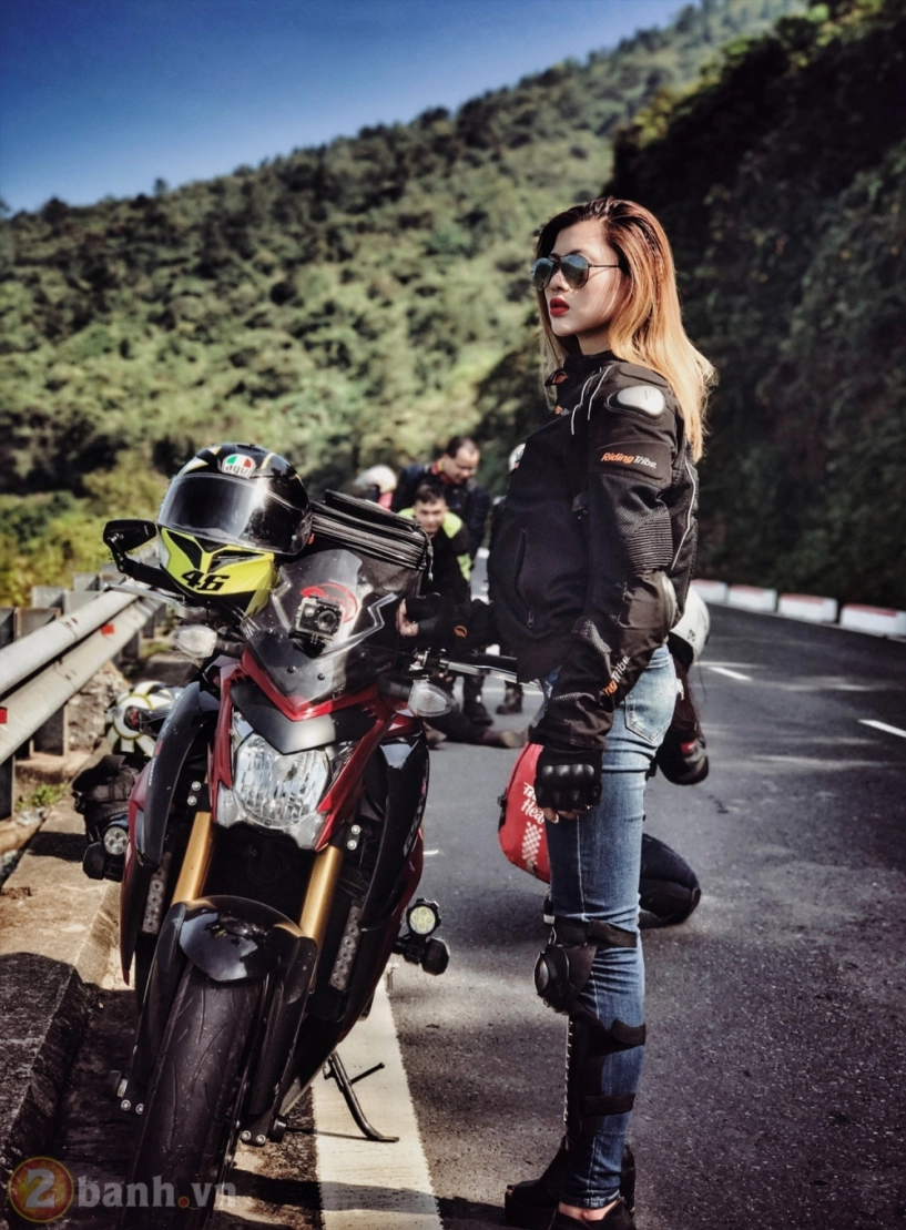 Nữ biker 9x xinh đẹp với màn đọ dáng vô cùng nóng bỏng bên cạnh suzuki gsx-s1000 - 9