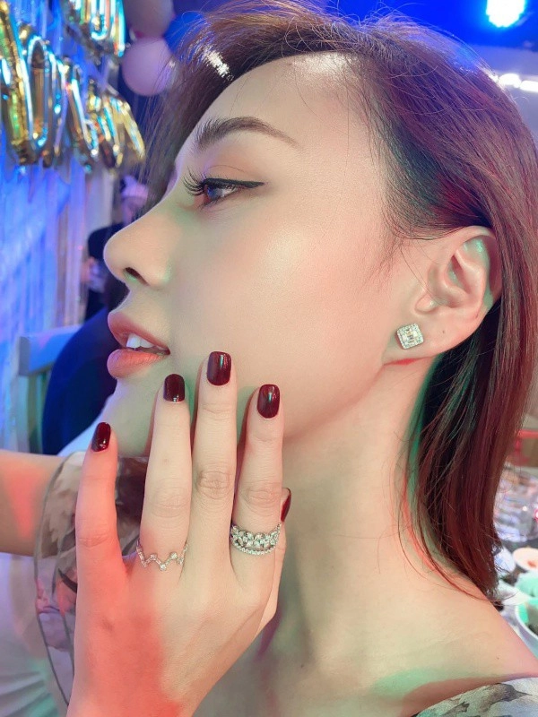Quỳnh búp bê và cú lột xác ngoạn mục nhờ chỉnh lại chiếc mũi - 10