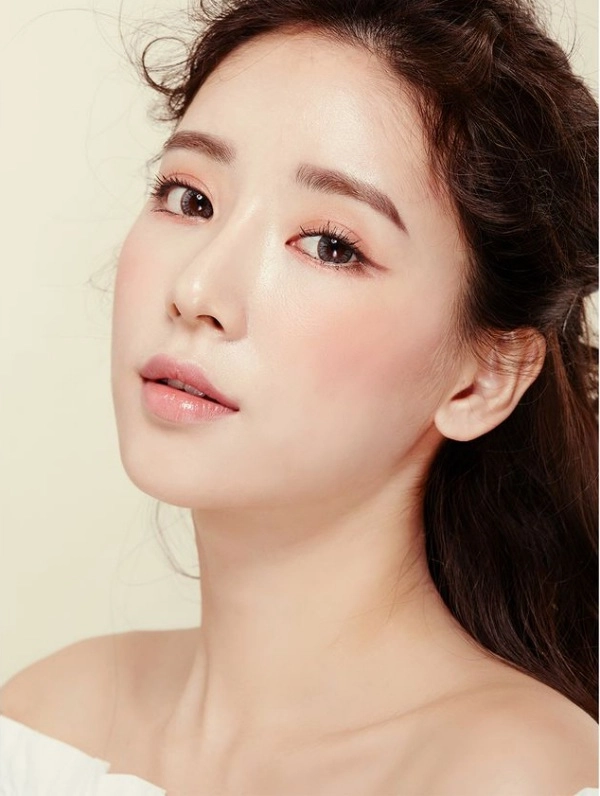 Quỳnh búp bê và cú lột xác ngoạn mục nhờ chỉnh lại chiếc mũi - 14