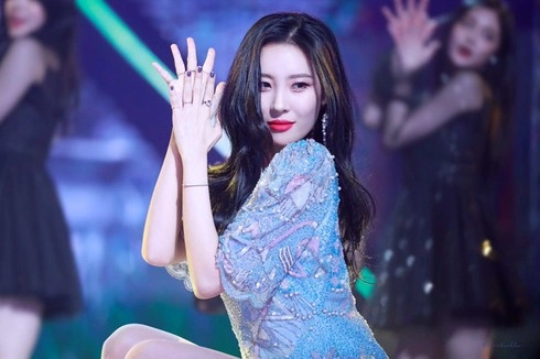 Sunmi seventeen đến việt nam đứng chung sân khấu cùng noo phước thịnh - 1