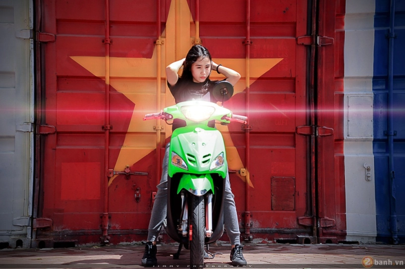 Super mini scooter nổi bật tạo dáng cùng teen girl sài thành - 1
