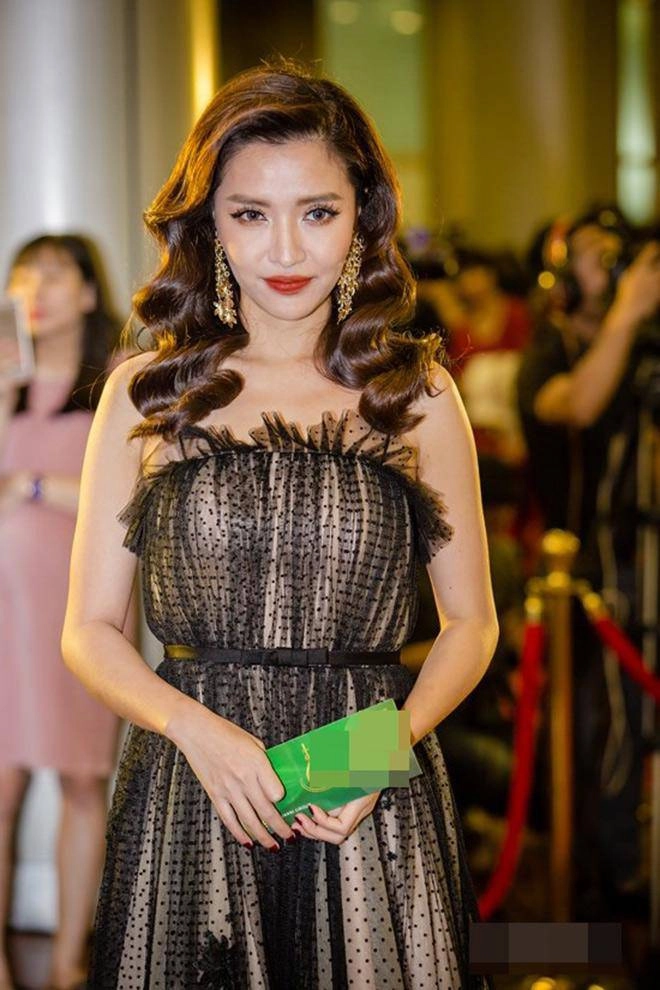 Trang điem ca ta phan dan my nhan viet hoa hac bach co nuong voi mau da lech lac - 3