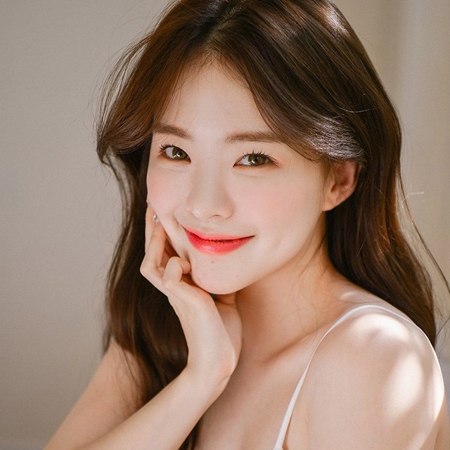 Trang điem ca ta phan dan my nhan viet hoa hac bach co nuong voi mau da lech lac - 10