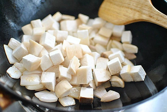 Vẫn là thịt bò mẹ đổi chiêu xào kiểu này cả nhà ăn ngay lập tức - 6