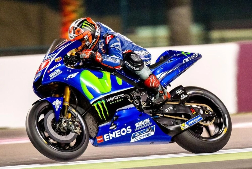 Vinales hiện nay đang khiến ta liên tưởng đến sự pha trộn giữa valentino rossi và lorenzo - 1