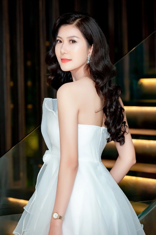 Bị tố sửa mũi nữ sinh 2k1 tìm đến hoa hậu việt nam để chứng minh mình đẹp tự nhiên - 5