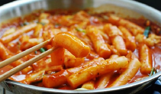 Cách làm bánh gạo cay hàn quốc tokbokki đơn giản tại nhà - 7